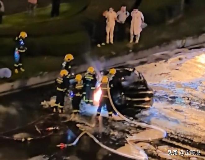 续：司机遇难车门无法打开引热议小米回应麻将胡了模拟器试玩成都小米su7起火后(图3)