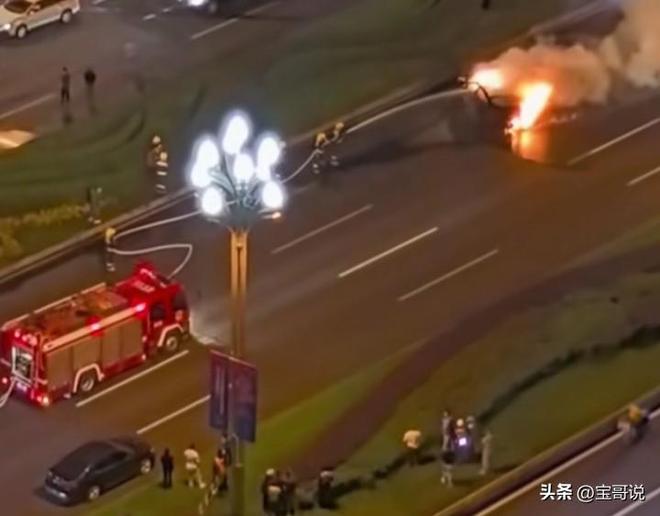 续：司机遇难车门无法打开引热议小米回应麻将胡了模拟器试玩成都小米su7起火后(图6)